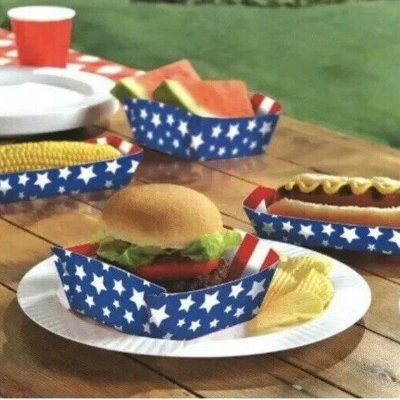 Patriotic Red White And Blue Paper Food Trays 16 - Picture 1 of 3